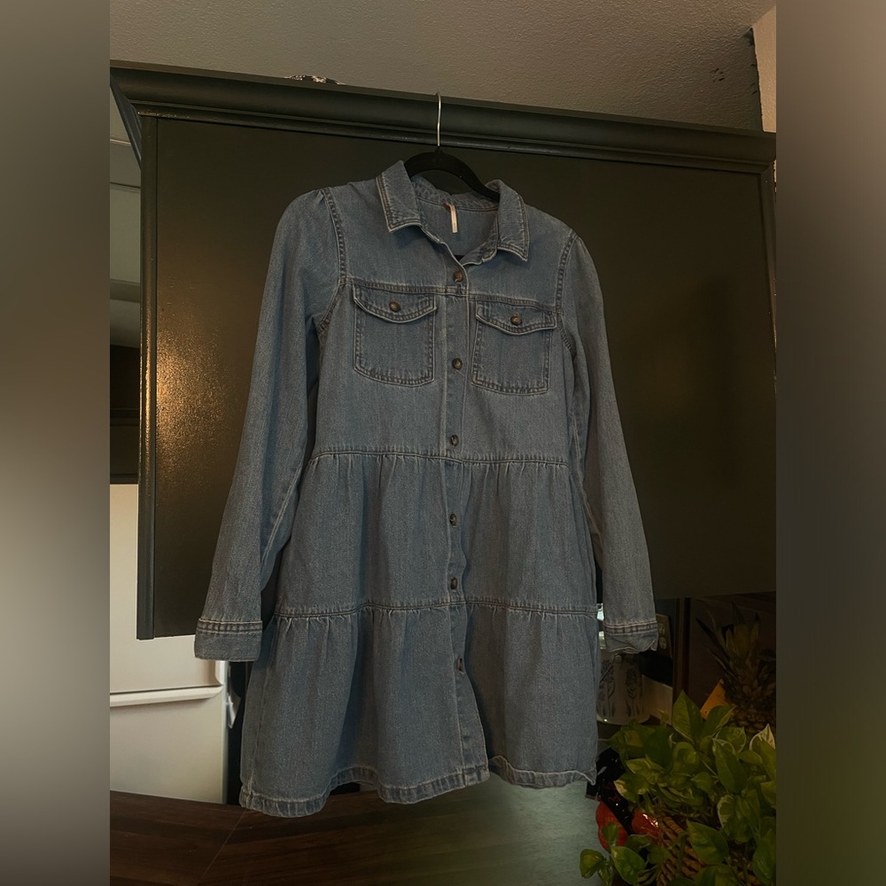 Free People Nicole Tiered Blue Denim Shirtdress
Women's Small